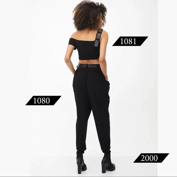 Top + pants - Picture 2 of 2